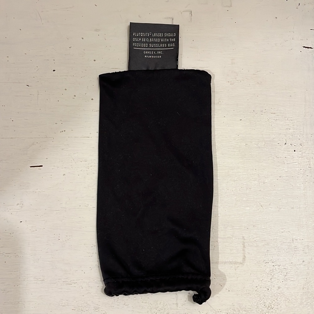 Oakley Drawstring Sunglasses Case - Picture 2 of 4